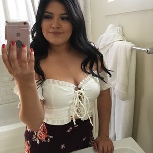 White crop summer shirt